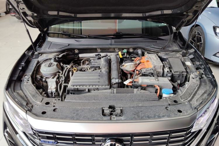 Used Volkswagen Passat New Energy 2022 430 PHEV Hybrid Elite Edition Engine Bay