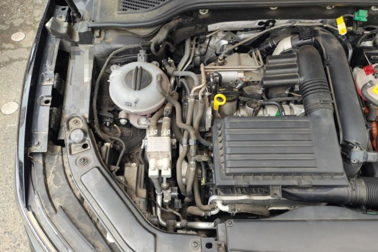 Used Volkswagen Passat New Energy 2022 430 PHEV Hybrid Luxury Edition Engine Bay Right