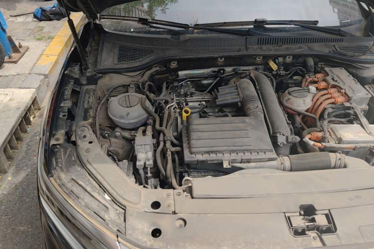 Used Volkswagen Passat New Energy 2022 430 PHEV Hybrid Luxury Edition Engine Bay Right