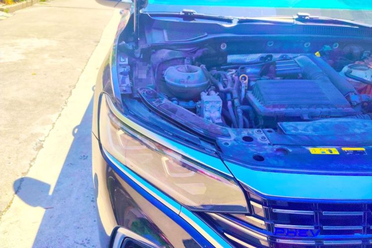 Used Volkswagen Passat New Energy 2022 430 PHEV Hybrid Luxury Edition Engine Bay Right