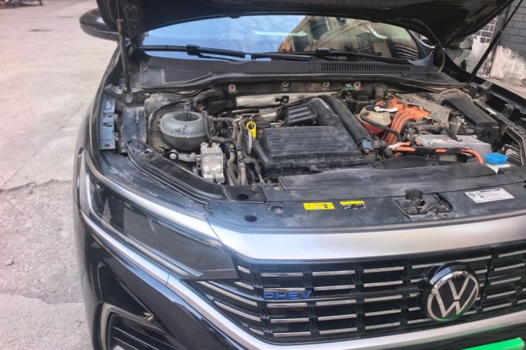 Used Volkswagen Passat New Energy 2022 430 PHEV Hybrid Business Edition Engine Bay Right