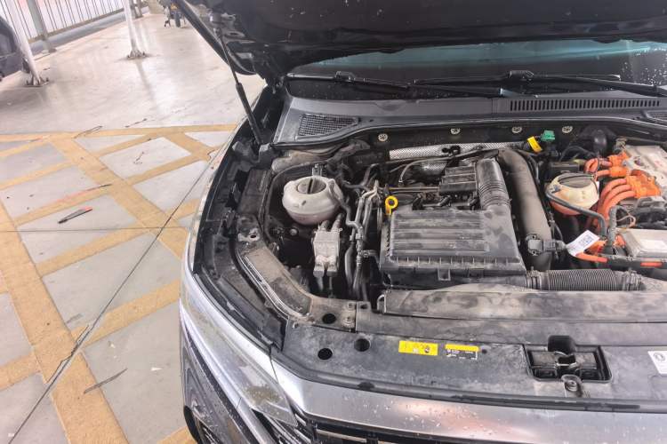 Used Volkswagen Passat New Energy 2022 430 PHEV Hybrid Luxury Edition Engine Bay Right