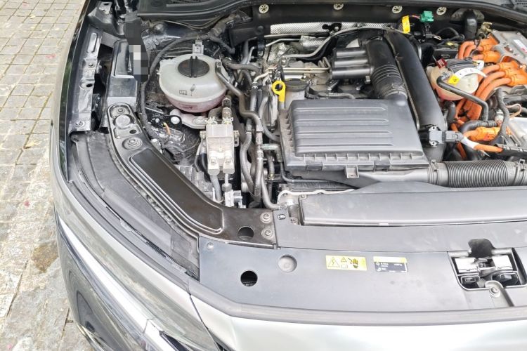 Used Volkswagen Passat New Energy 2022 430 PHEV Hybrid Elite Edition Engine Bay Right