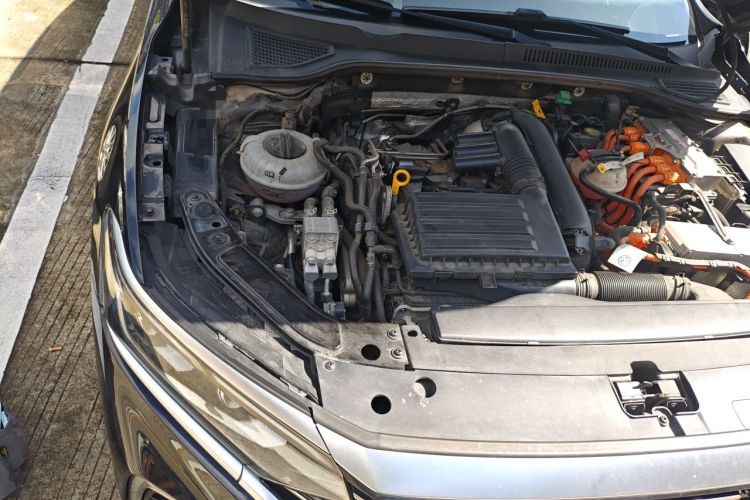 Used Volkswagen Passat New Energy 2022 430 PHEV Hybrid Luxury Edition Engine Bay Right
