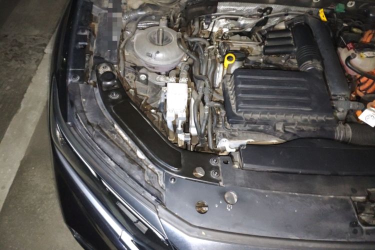 Used Volkswagen Passat New Energy 2022 430 PHEV Hybrid Luxury Edition Engine Bay Right