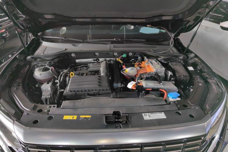 Used Volkswagen Passat New Energy 2022 Revised Version 430 PHEV Hybrid Elite Edition Engine Bay