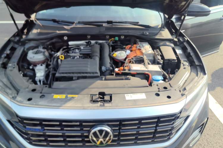 Used Volkswagen Passat New Energy 2022 430 PHEV Hybrid Business Edition Engine Bay