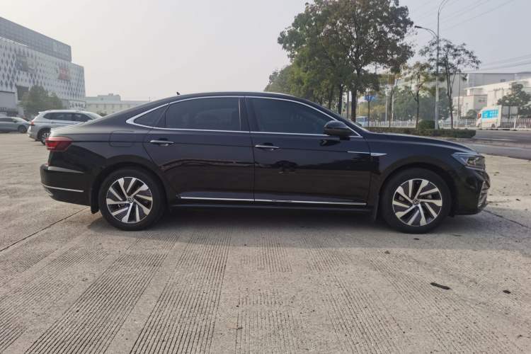 Used Volkswagen Passat New Energy 2022 430 PHEV Hybrid Business Edition Exterior 5