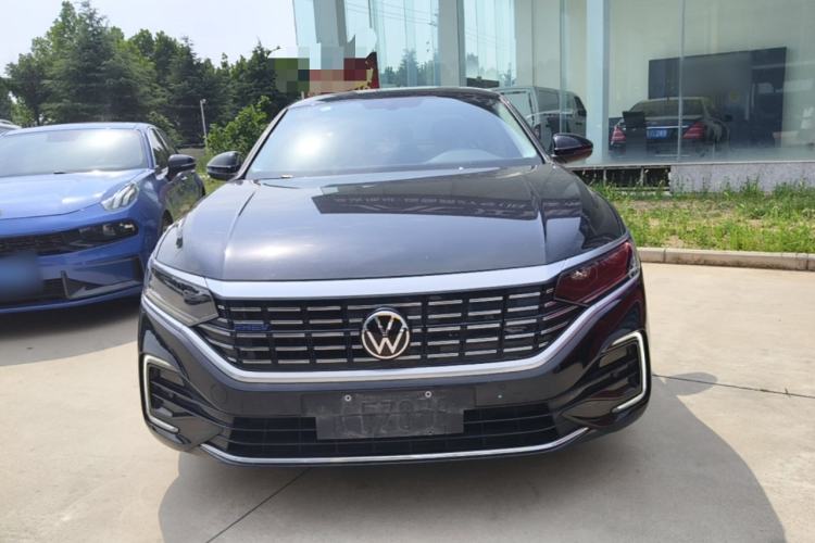 Used Volkswagen Passat New Energy 2022 430 PHEV Hybrid Elite Edition Front