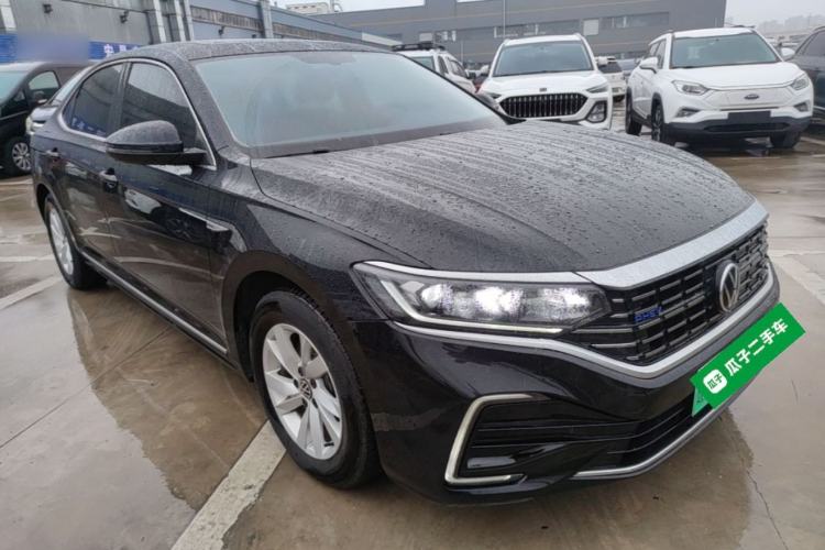 Used Volkswagen Passat New Energy 2022 430 PHEV Hybrid Business Edition Front Right 45 Deg
