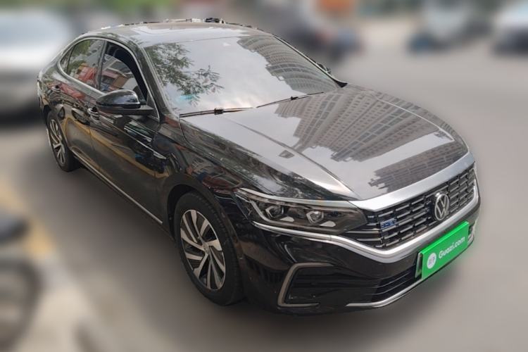 Used Volkswagen Passat New Energy 2022 430 PHEV Hybrid Luxury Edition Front Right 45 Deg