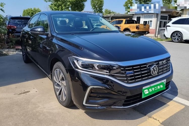 Used Volkswagen Passat New Energy 2022 430 PHEV Hybrid Elite Edition Front Right 45 Deg