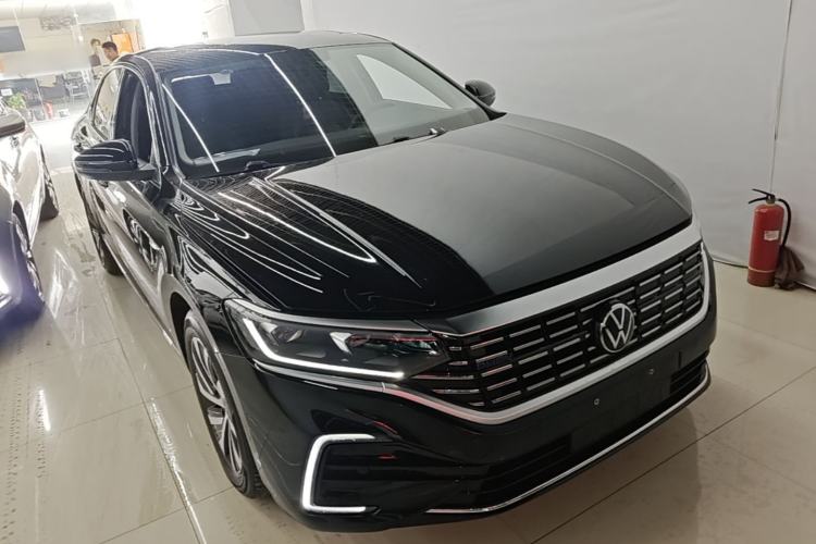 Used Volkswagen Passat New Energy 2022 Revised Version 430 PHEV Hybrid Elite Edition Front Right 45 Deg