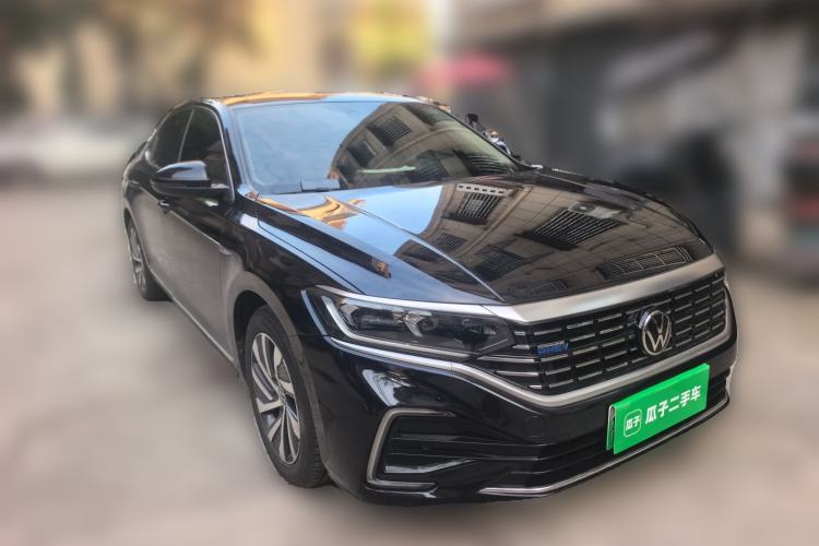 Used Volkswagen Passat New Energy 2022 430 PHEV Hybrid Business Edition Front Right 45 Deg