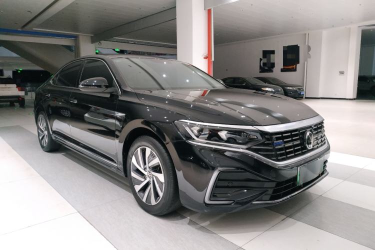Used Volkswagen Passat New Energy 2022 Revised Version 430 PHEV Hybrid Elite Edition Front Right 45 Deg