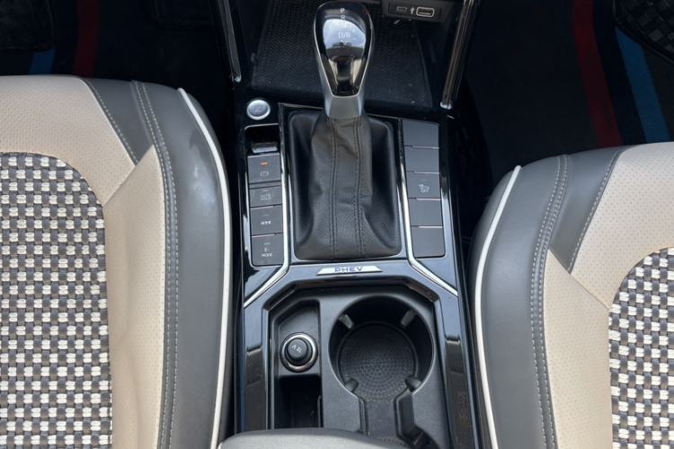 Used Volkswagen Passat New Energy 2022 430 PHEV Hybrid Business Edition Gear Lever