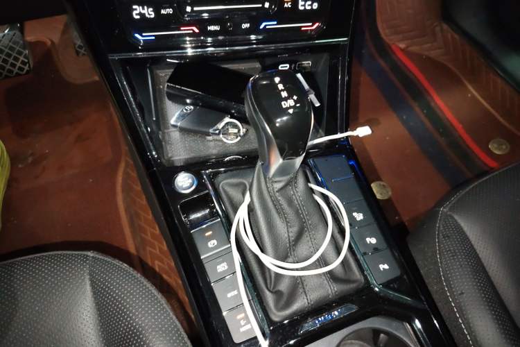Used Volkswagen Passat New Energy 2022 430 PHEV Hybrid Luxury Edition Gear Lever