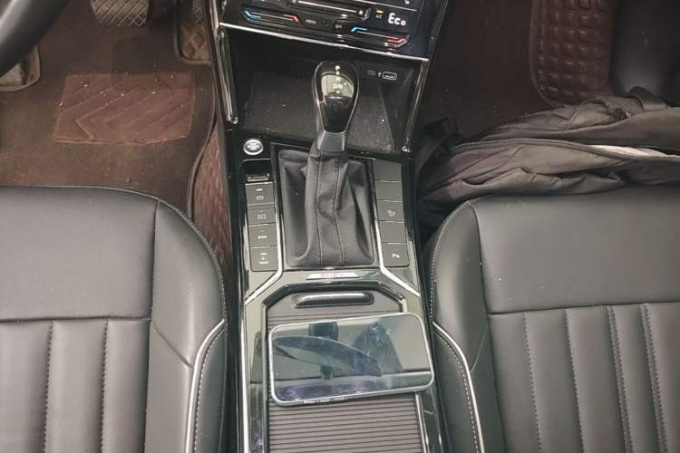 Used Volkswagen Passat New Energy 2022 Revised Version 430 PHEV Hybrid Elite Edition Gear Lever
