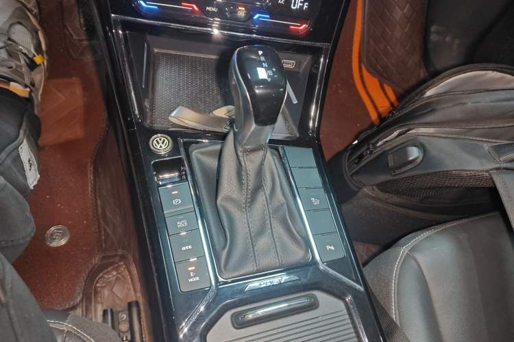 Used Volkswagen Passat New Energy 2022 Revised Version 430 PHEV Hybrid Elite Edition Gear Lever