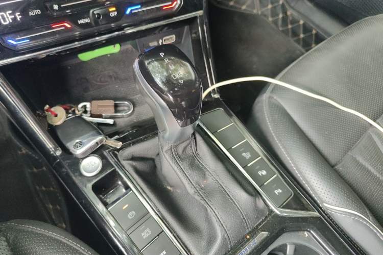 Used Volkswagen Passat New Energy 2022 430 PHEV Hybrid Luxury Edition Gear Lever
