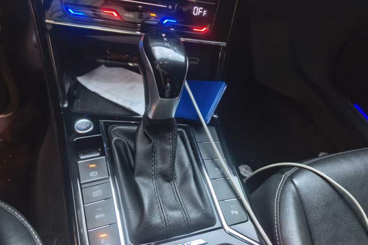 Used Volkswagen Passat New Energy 2022 430 PHEV Hybrid Business Edition Gear Lever