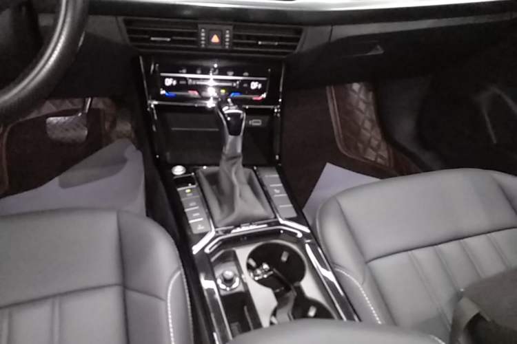 Used Volkswagen Passat New Energy 2022 430 PHEV Hybrid Business Edition Gear Lever