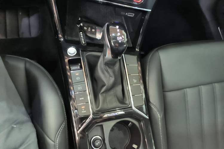 Used Volkswagen Passat New Energy 2022 430 PHEV Hybrid Business Edition Gear Lever