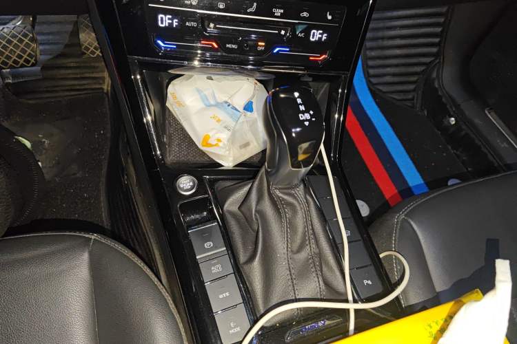 Used Volkswagen Passat New Energy 2022 430 PHEV Hybrid Elite Edition Gear Lever