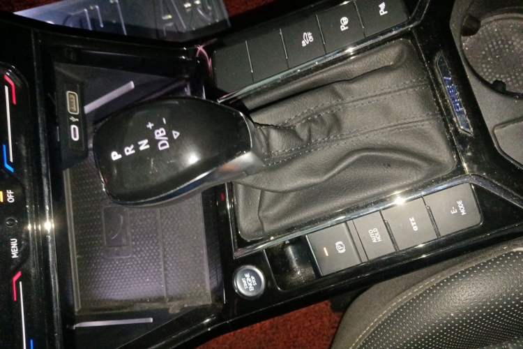 Used Volkswagen Passat New Energy 2022 430 PHEV Hybrid Luxury Edition Gear Lever
