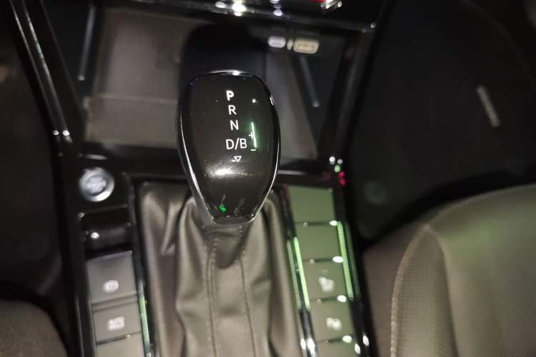 Used Volkswagen Passat New Energy 2022 430 PHEV Hybrid Luxury Edition Gear Lever