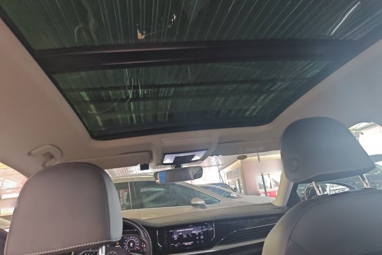 Used Volkswagen Passat New Energy 2022 430 PHEV Hybrid Elite Edition Headliner