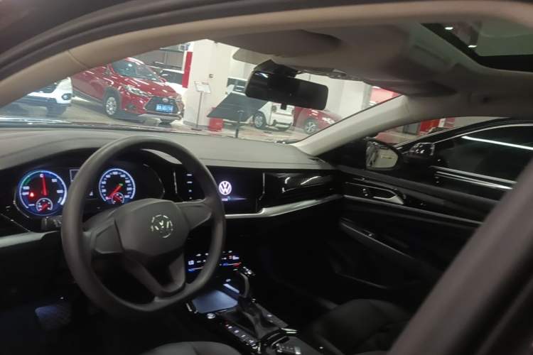 Used Volkswagen Passat New Energy 2022 430 PHEV Hybrid Business Edition Headliner