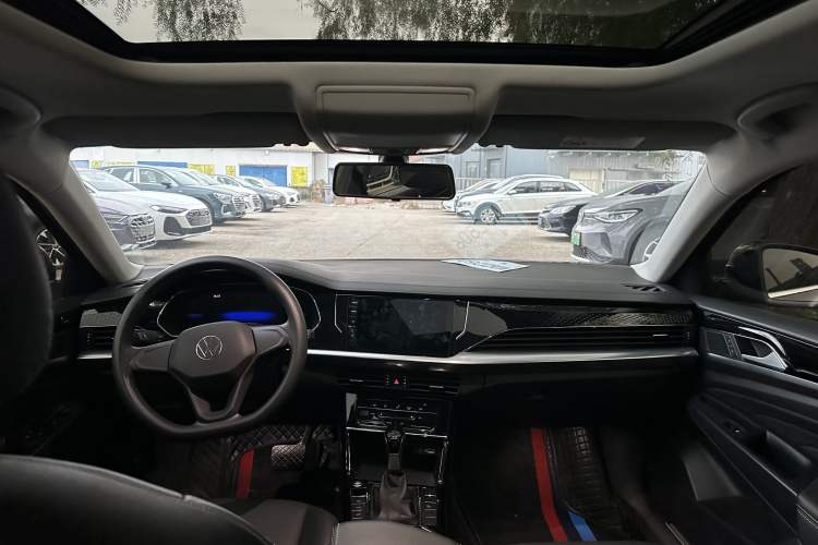 Used Volkswagen Passat New Energy 2022 430 PHEV Hybrid Business Edition Interior 1