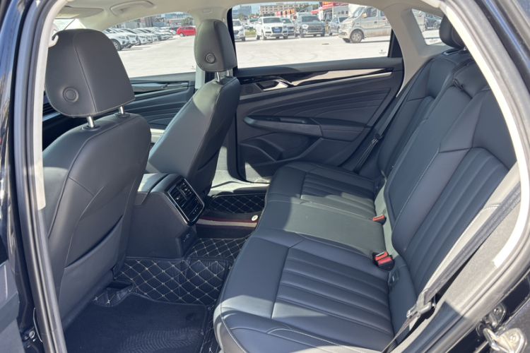 Used Volkswagen Passat New Energy 2022 430 PHEV Hybrid Business Edition Interior 2