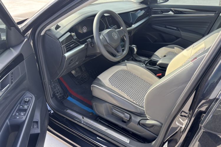 Used Volkswagen Passat New Energy 2022 430 PHEV Hybrid Business Edition Interior 3