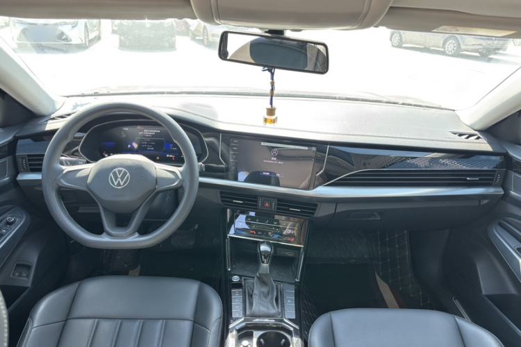 Used Volkswagen Passat New Energy 2022 430 PHEV Hybrid Business Edition Interior 3