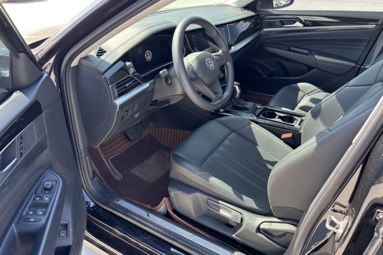 Used Volkswagen Passat New Energy 2022 430 PHEV Hybrid Business Edition Interior 4