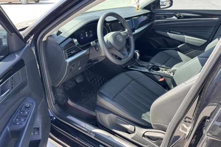 Used Volkswagen Passat New Energy 2022 430 PHEV Hybrid Business Edition Interior 4