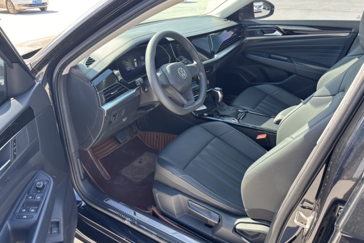 Used Volkswagen Passat New Energy 2022 430 PHEV Hybrid Business Edition Interior 4