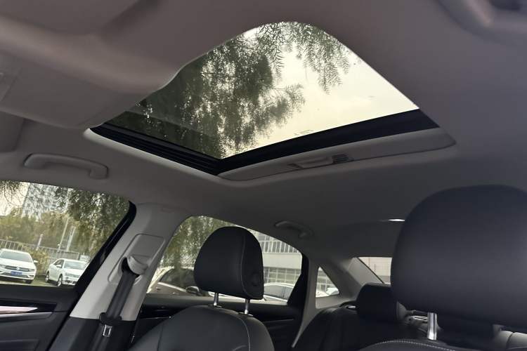 Used Volkswagen Passat New Energy 2022 430 PHEV Hybrid Business Edition Interior 6