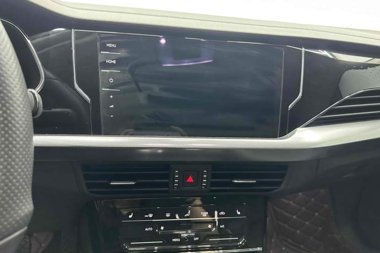 Used Volkswagen Passat New Energy 2022 430 PHEV Hybrid Elite Edition Interior 7