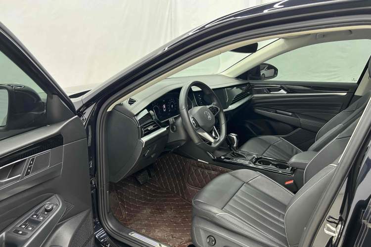 Used Volkswagen Passat New Energy 2022 430 PHEV Hybrid Elite Edition Interior 8