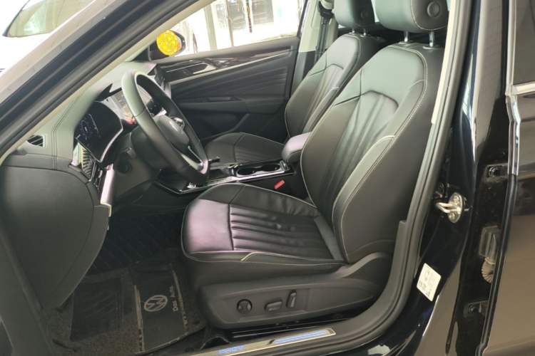 Used Volkswagen Passat New Energy 2022 430 PHEV Hybrid Elite Edition Left Front Seat