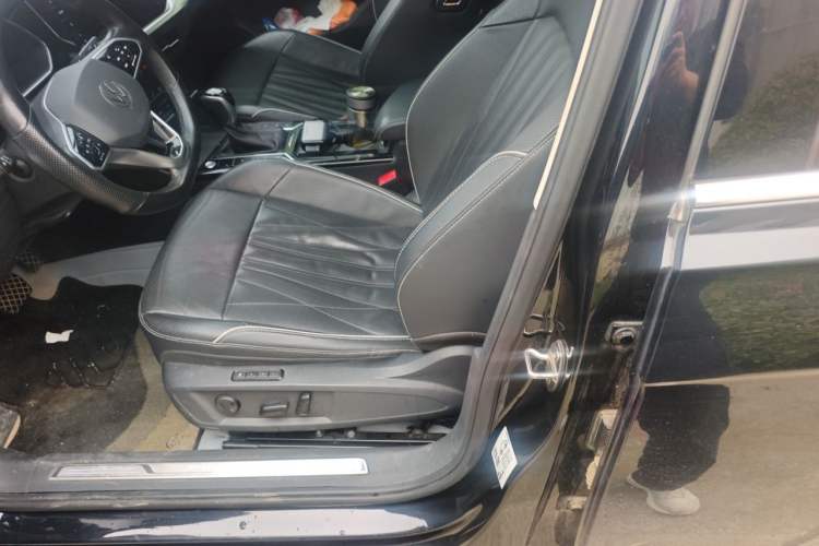 Used Volkswagen Passat New Energy 2022 430 PHEV Hybrid Luxury Edition Left Front Seat