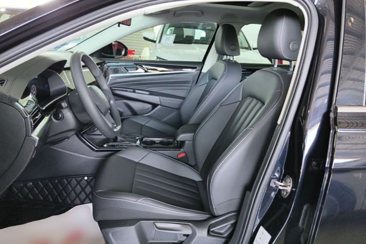 Used Volkswagen Passat New Energy 2022 430 PHEV Hybrid Business Edition Left Front Seat