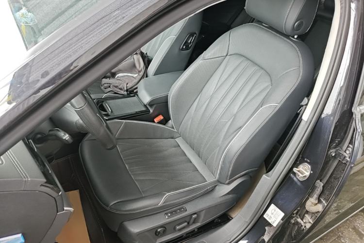 Used Volkswagen Passat New Energy 2022 430 PHEV Hybrid Luxury Edition Left Front Seat