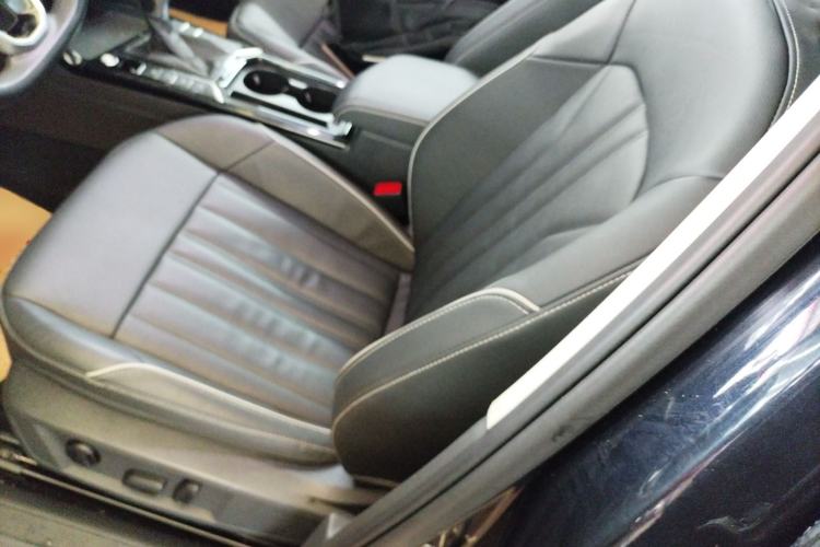 Used Volkswagen Passat New Energy 2022 430 PHEV Hybrid Elite Edition Left Front Seat