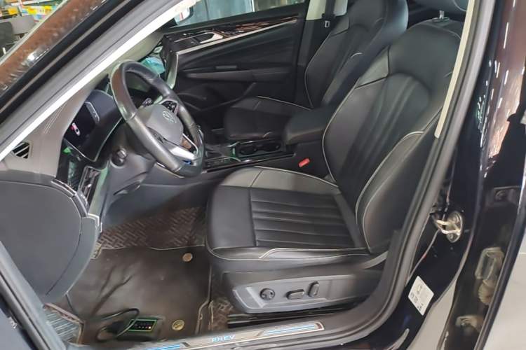 Used Volkswagen Passat New Energy 2022 430 PHEV Hybrid Elite Edition Left Front Seat