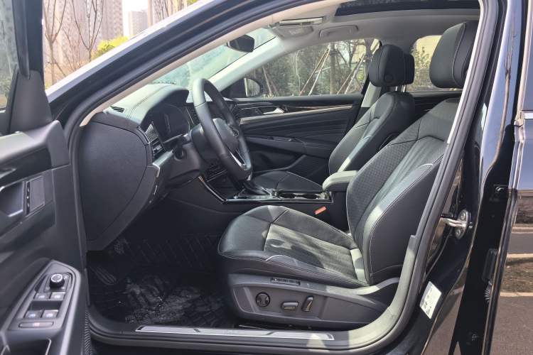 Used Volkswagen Passat New Energy 2022 430 PHEV Hybrid Luxury Edition Left Front Seat