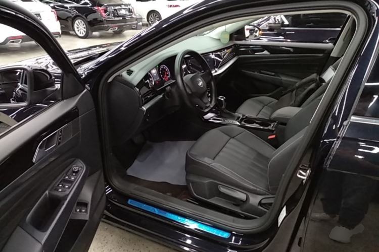 Used Volkswagen Passat New Energy 2022 430 PHEV Hybrid Business Edition Left Front Seat